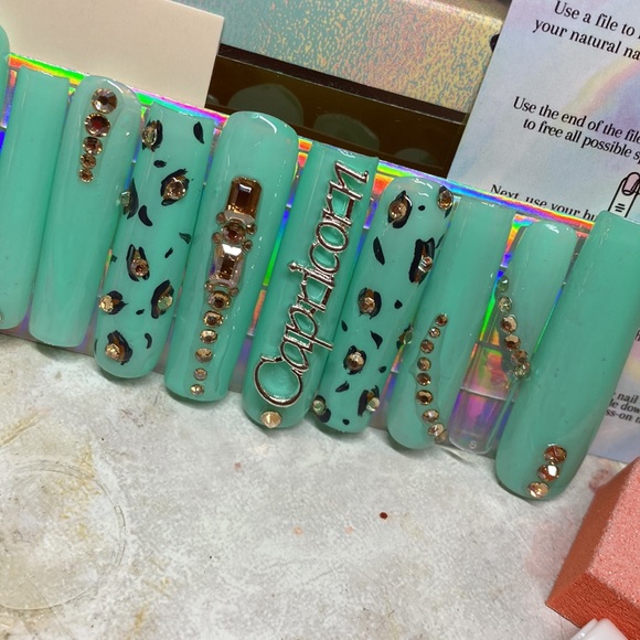 XL Teal Capricorn ♑️ Press-On Nails 🌸 - Picture 2 of 5